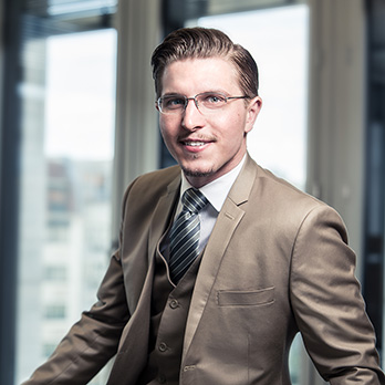 Martin Bürger, Geschäftsführender Inhaber | Managing Conslt.    DE CN EN
